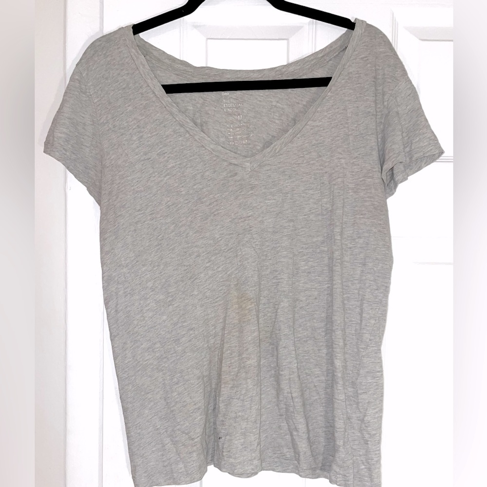 The Essential V-Neck Gray Tee